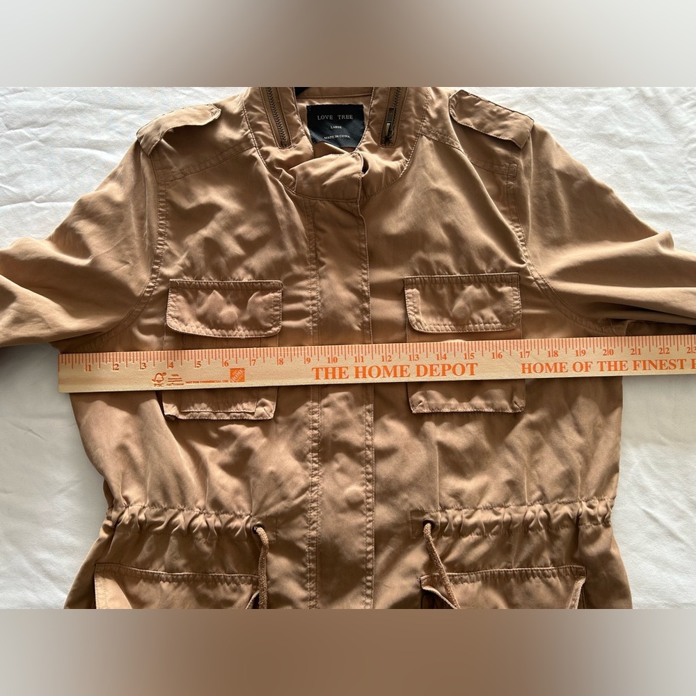 Love Tree Beige Drawstring Waist Flap Pockets Outerwear Jacket Women's Size L - Picture 7 of 7